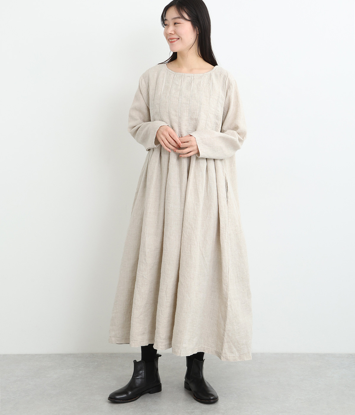 14番手リネン ワイドタックラウンドネックワンピース(キナリ-ONESIZE)