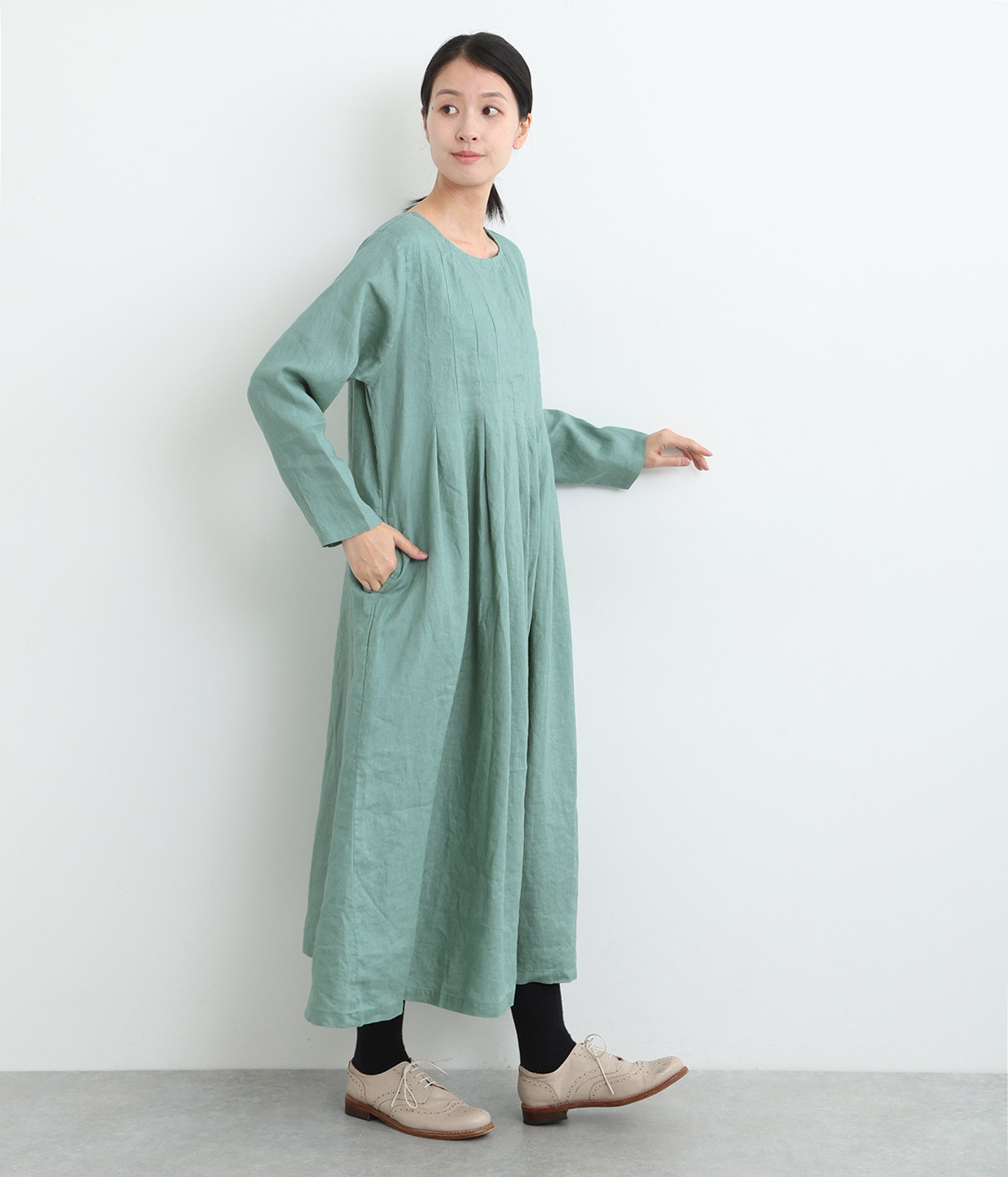 14番手リネン ワイドタックラウンドネックワンピース(ペールブルー-ONESIZE)