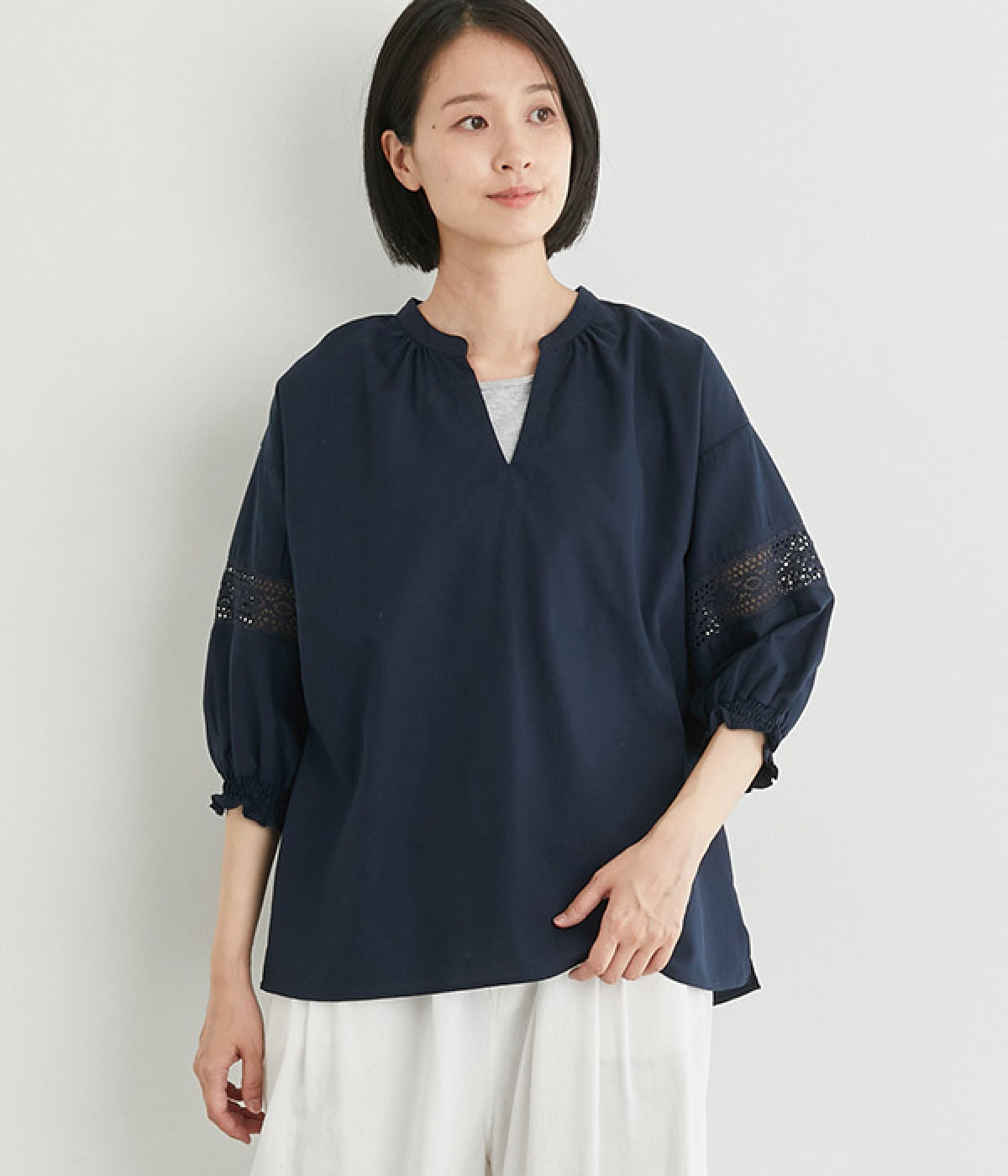 コットンソフトツイル袖レース切替スキッパーシャツ(ネイビー-L)
