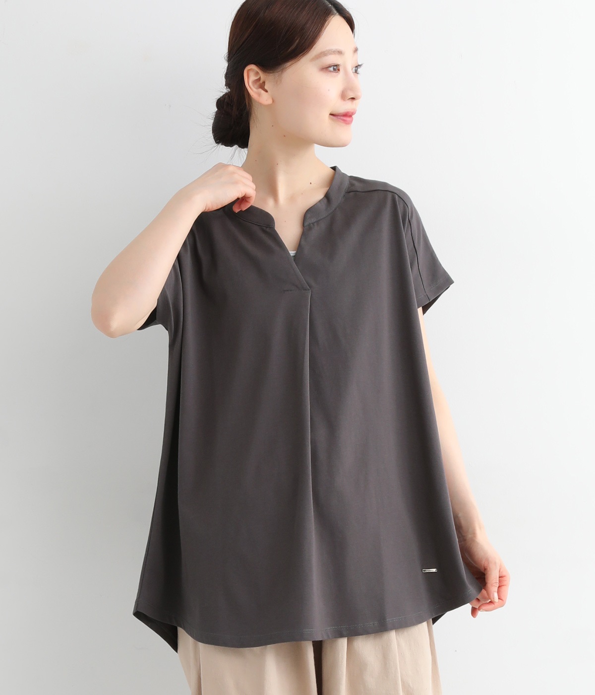 【neilikka】コットンクリーン天竺抜き襟Ｔシャツ(スミクロ-L)