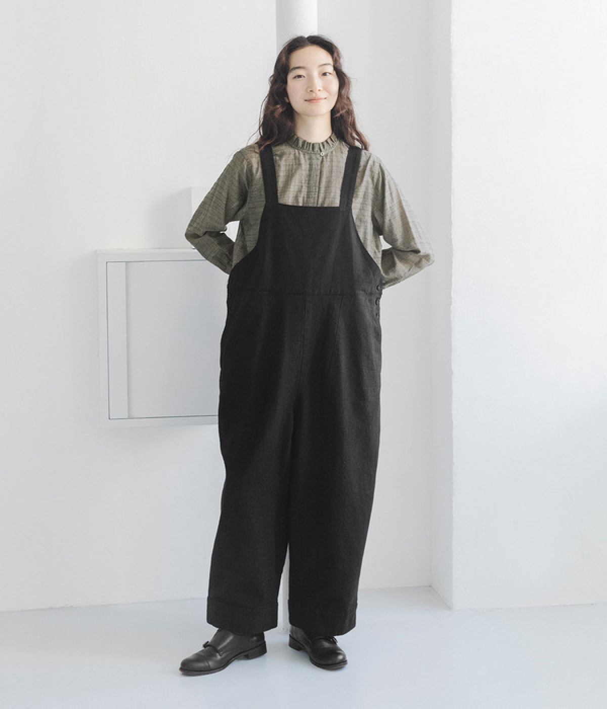 コットンリネンツイル サロペット(ブラック-ONESIZE)