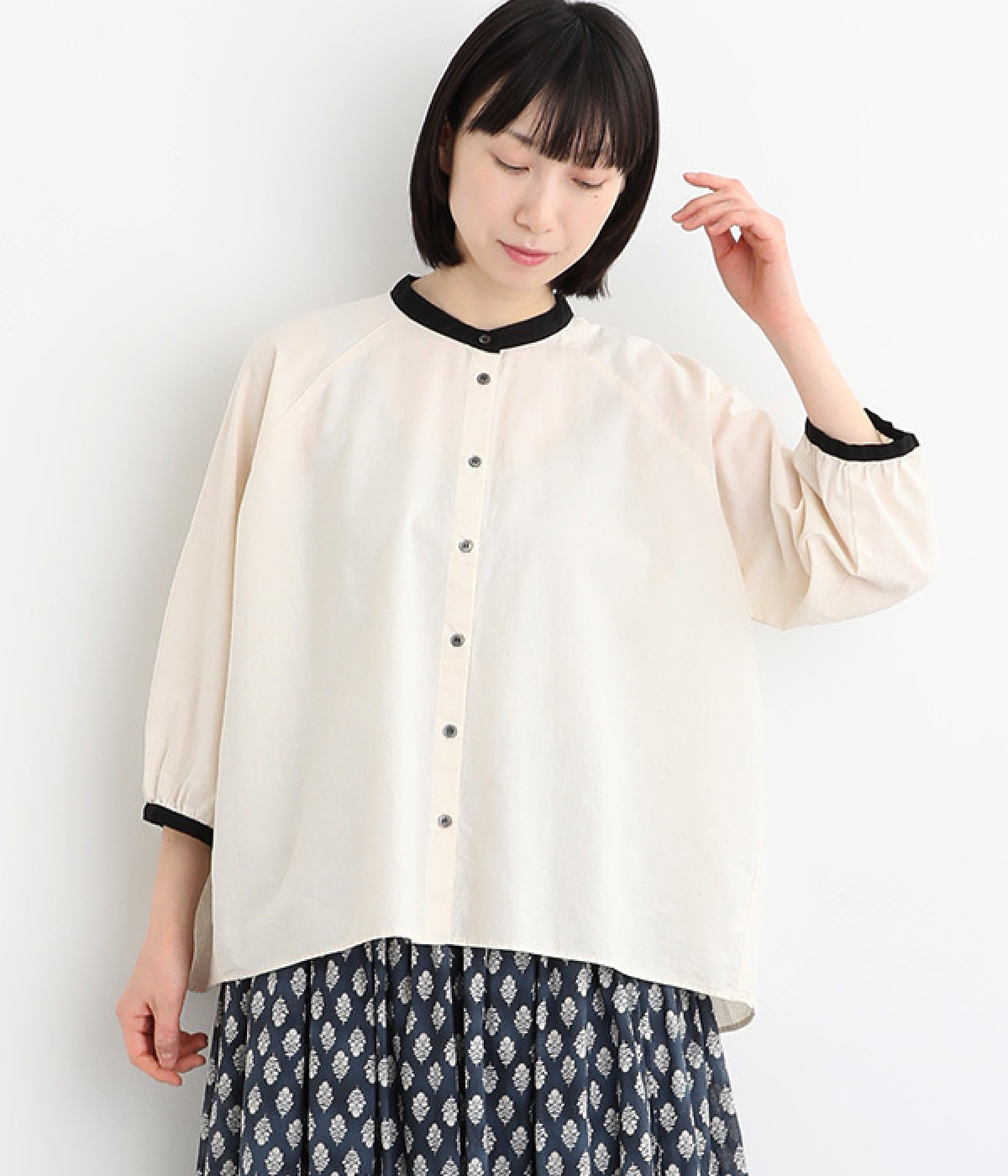 コットンリネンキャンブリック製品洗いバンドカラーブラウス(ナチュラル-ONESIZE)