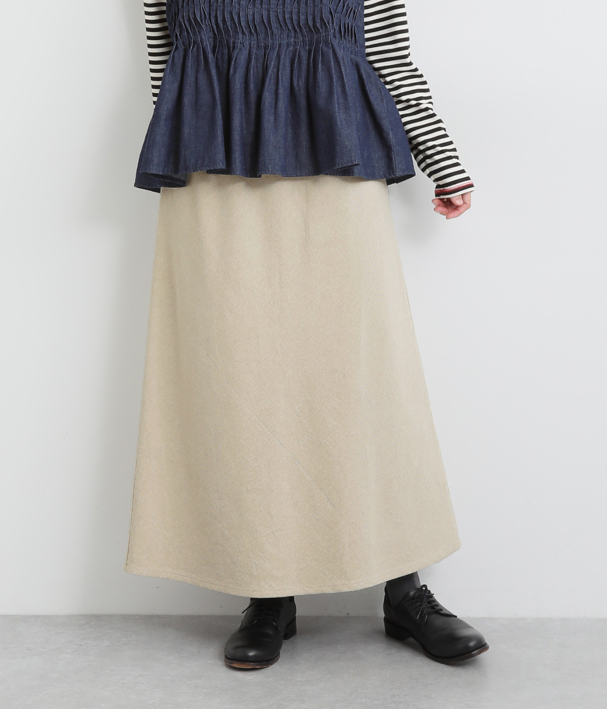 コットンリネンバックヘムロゴ刺繍ナローフレアースカート(キナリ-ONESIZE)