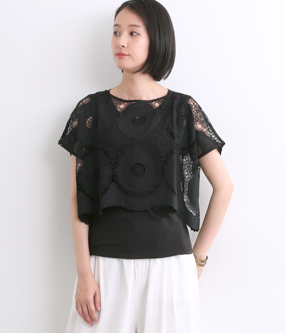 刺繍レースクロップドレイヤートップス(ブラック-ONESIZE)