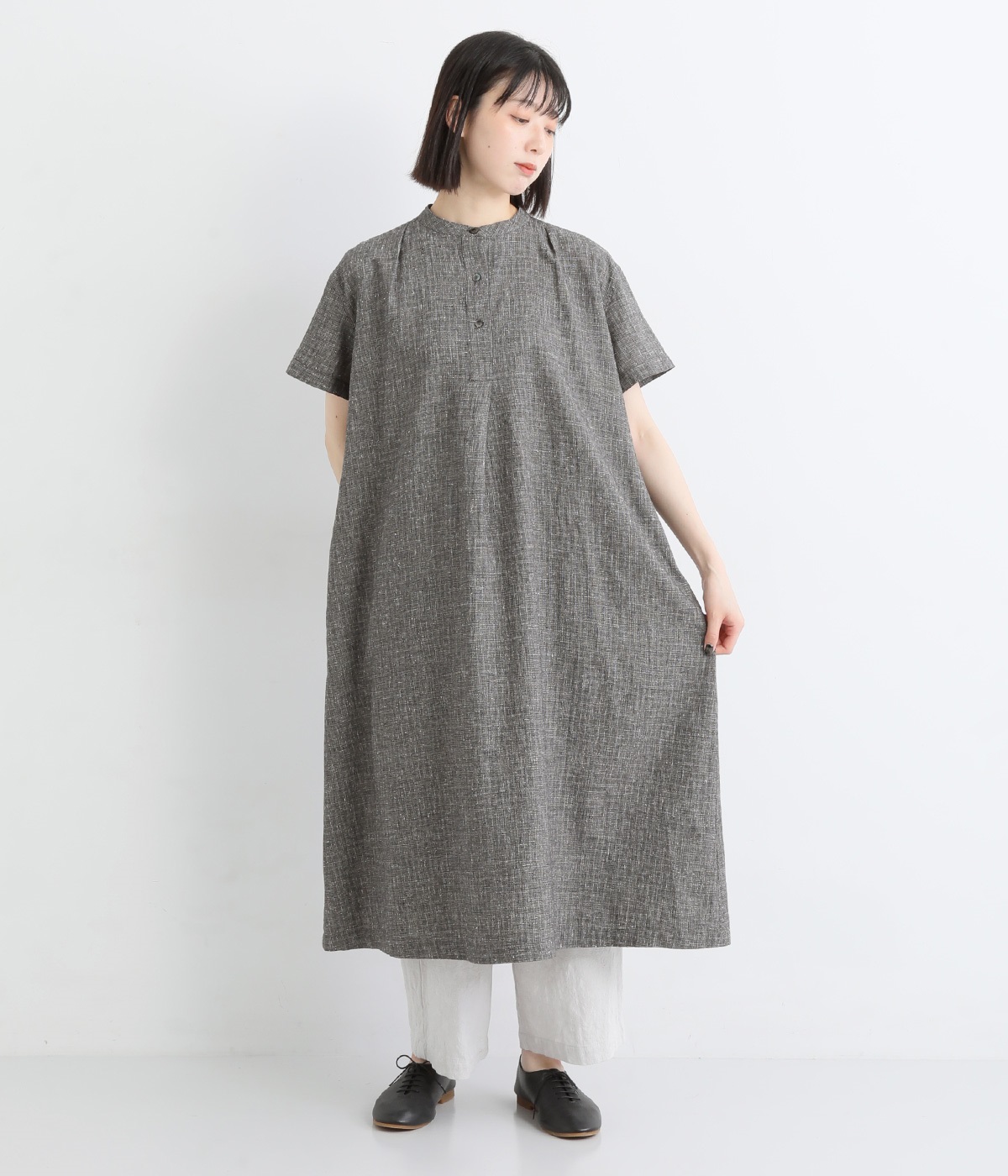 コットンリネンタック半袖ワンピース(ブラック-ONESIZE)