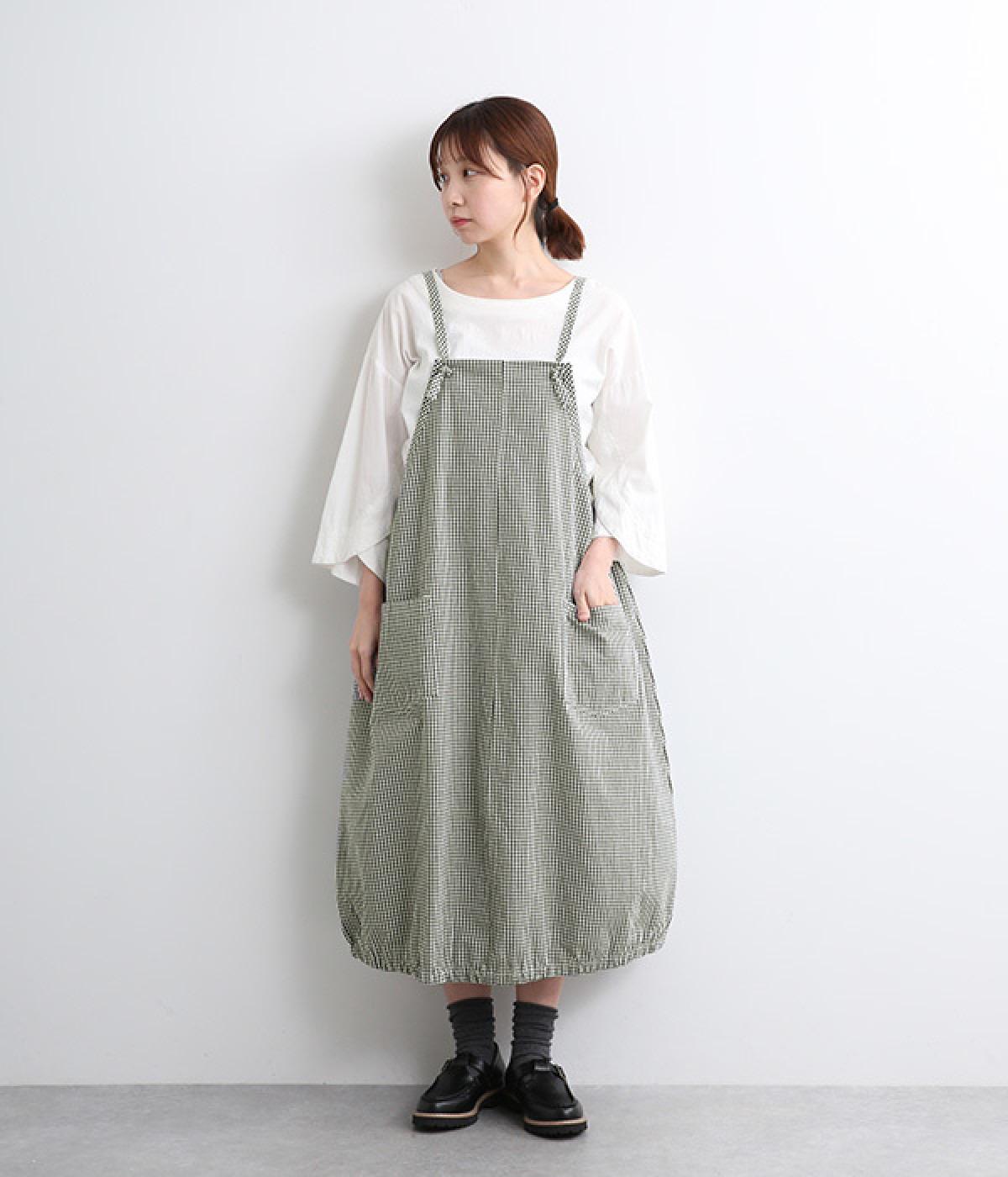 柄バルーンワンピースエプロン(チャコール×アイボリーギンガムチェック-ONESIZE)