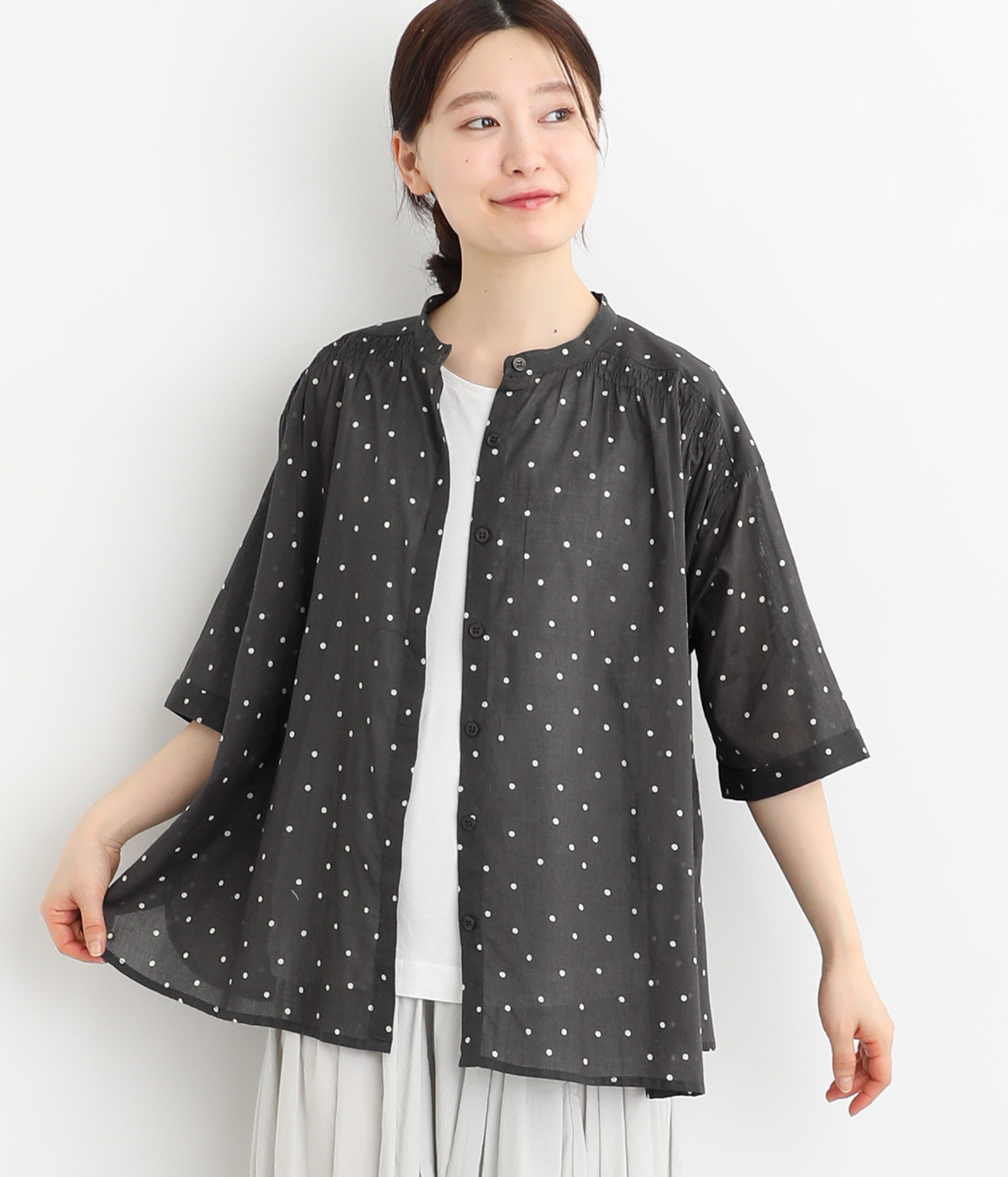 コットンボイル シャーリングドット柄ブラウス(チャコール-ONESIZE)
