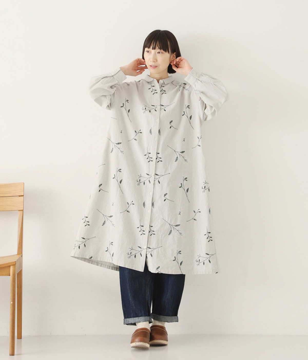 花柄刺繍前あきシャツワンピース(ライトグレー-ONESIZE)