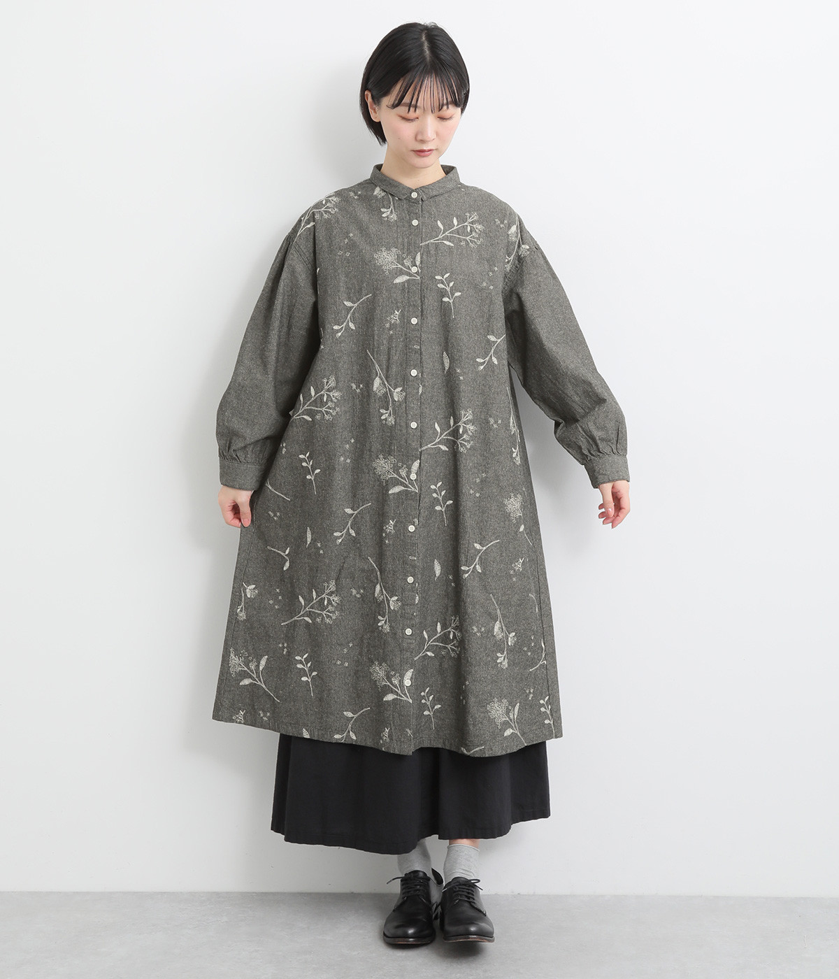 花柄刺繍前あきシャツワンピース(ブラック-ONESIZE)