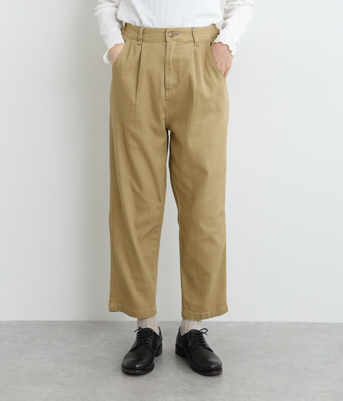 チェアー刺繍テーパードパンツ(ベージュ-L)