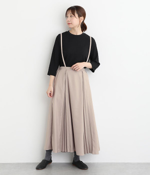 サスペンダー付きプリーツスカート