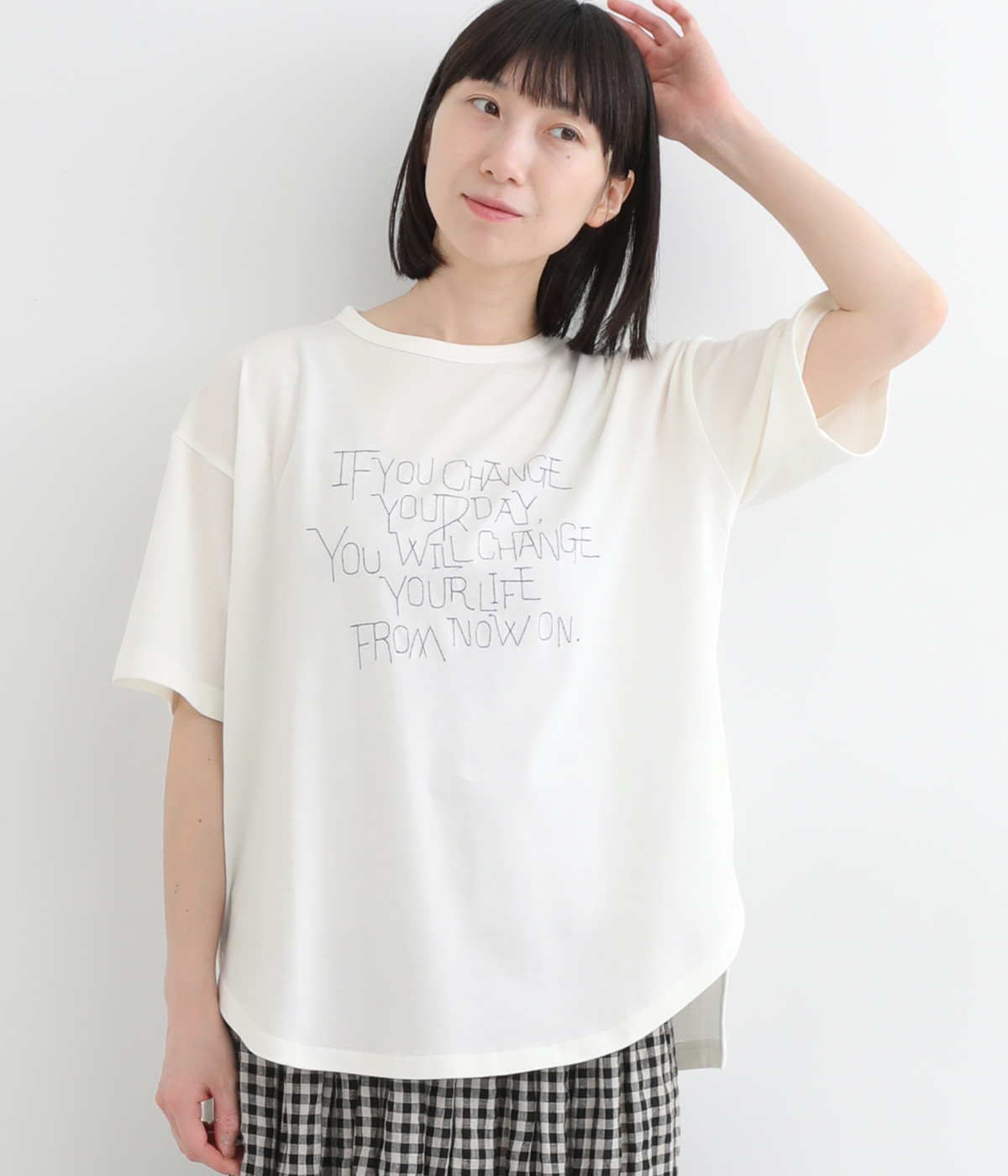 レター刺繍Tシャツ(オフホワイト-L)