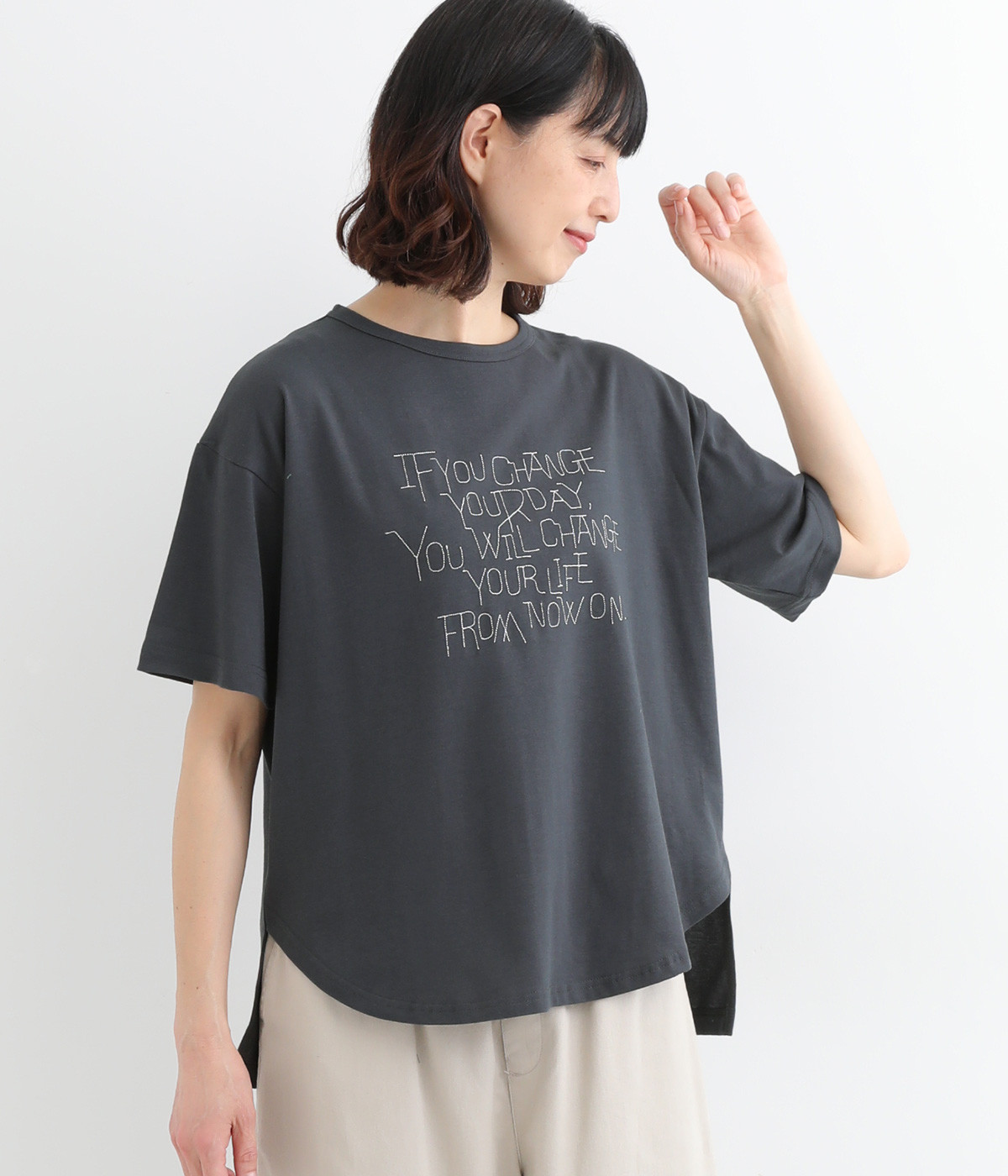 レター刺繍Tシャツ(チャコール-L)
