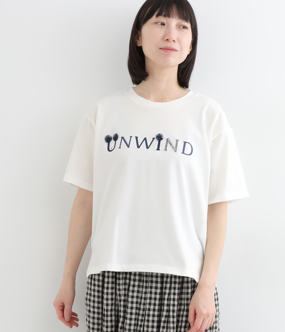 エンブロイダリーロゴTシャツ(オフホワイト-M)