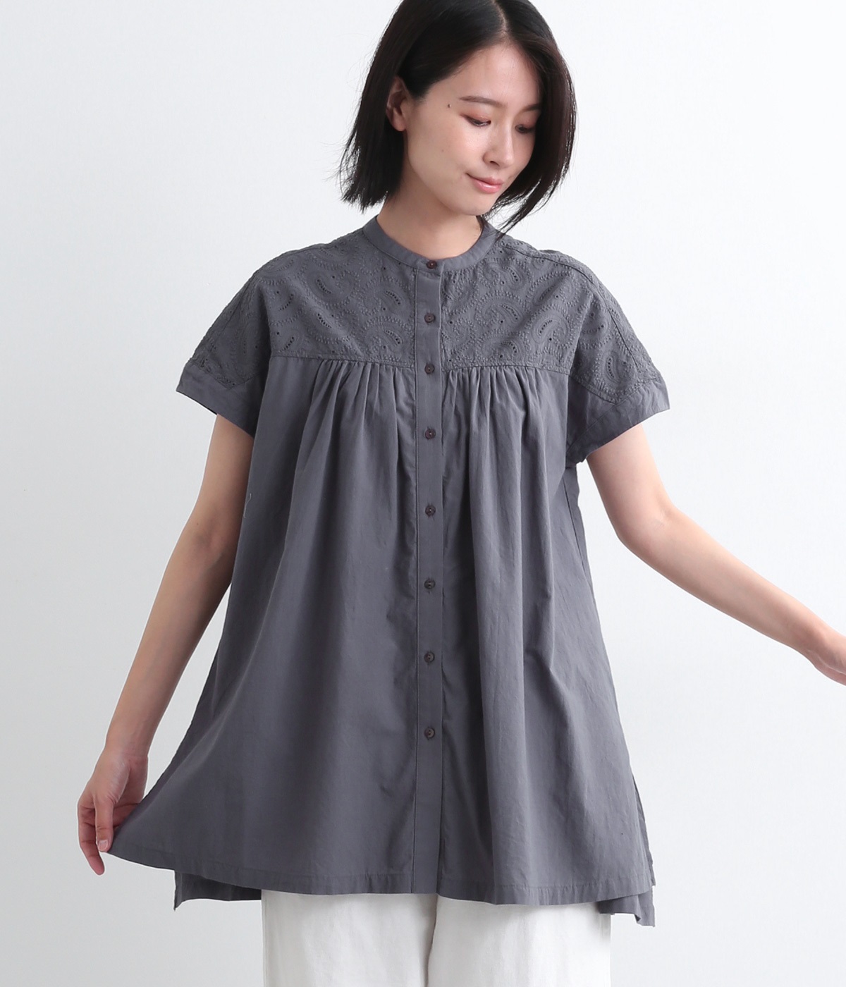 コットンブロードコットンローン刺繍平織りエンブロイダリーヨークロングシャツ(チャコール-ONESIZE)