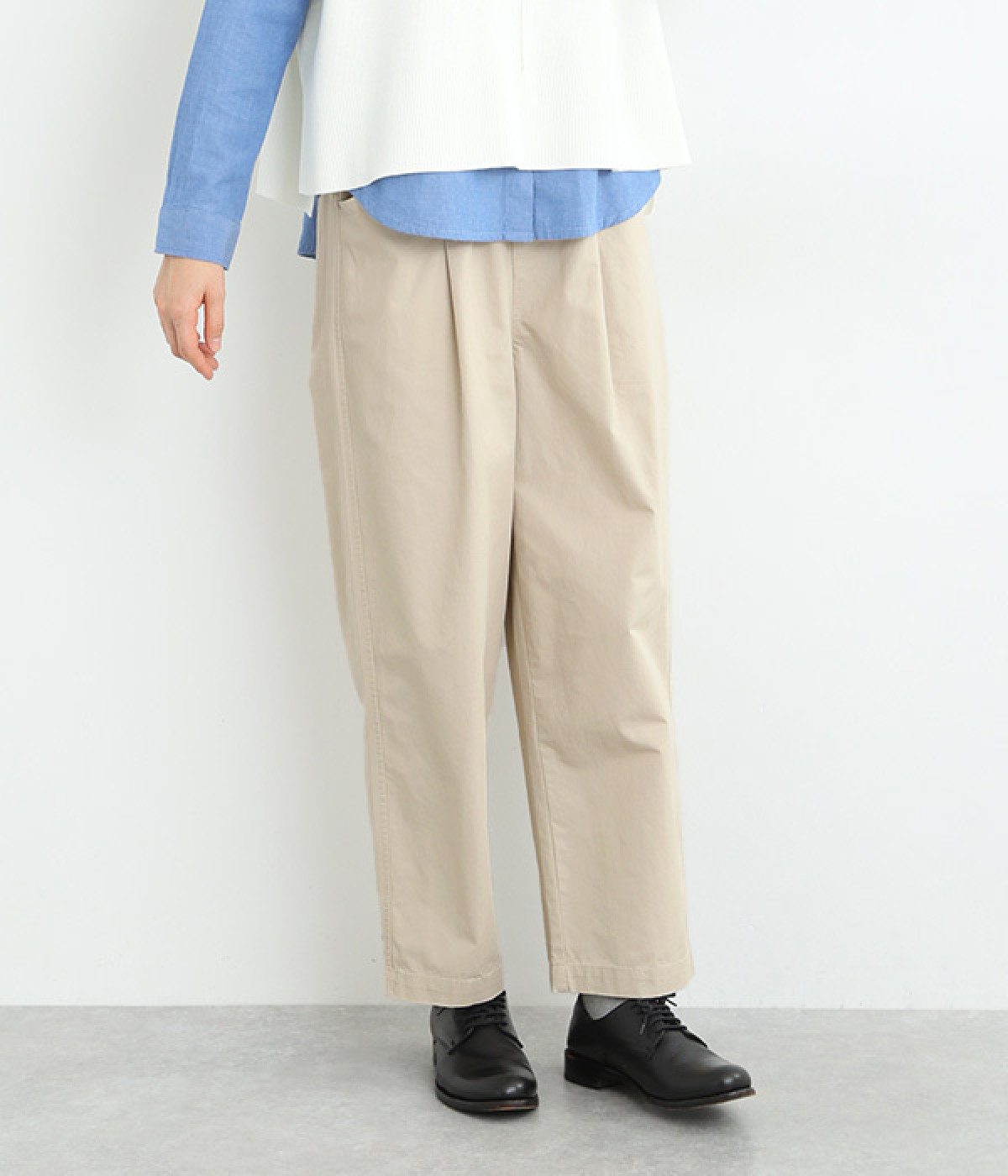 フロントタックゆったりテーパードパンツ(アイボリー-L)
