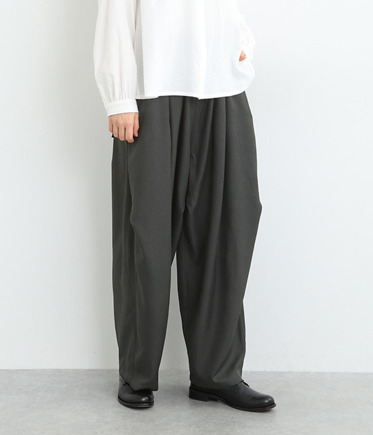 サイドタックボリュームパンツ(チャコール-L)