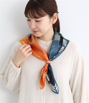 シルクスカーフ