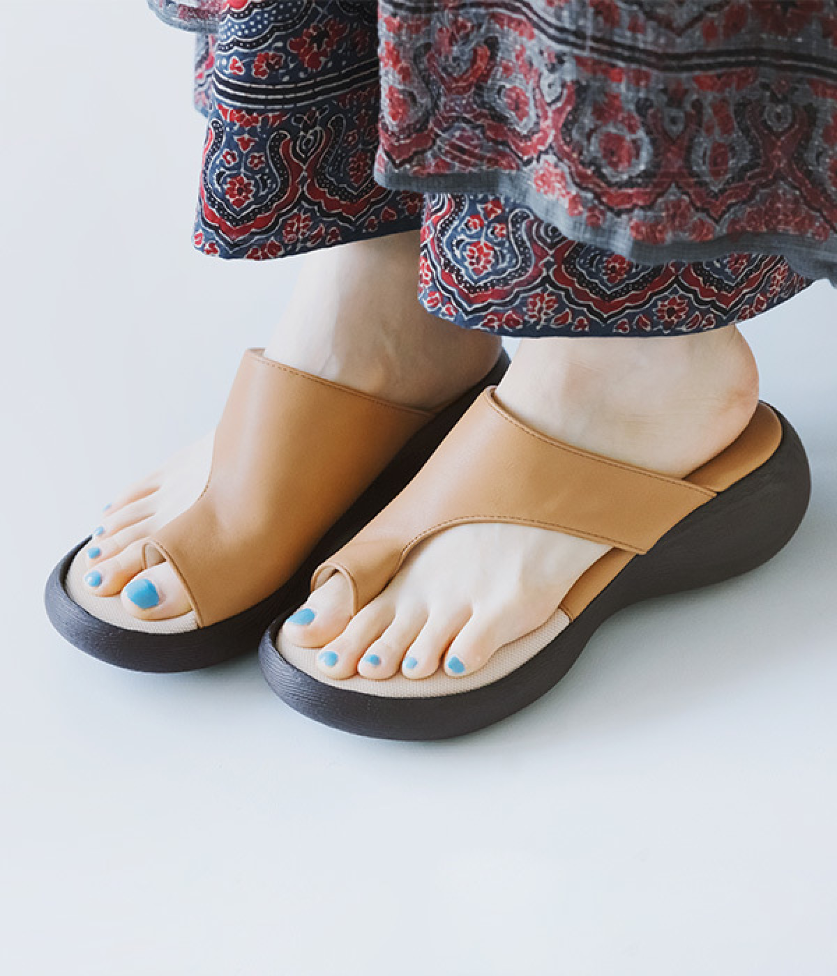 指付きサンダル(厚底)(ライトブラウン-M)