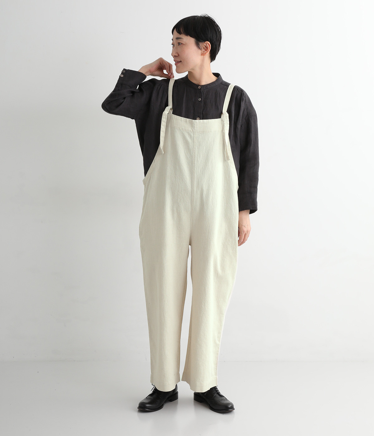コットンリネン甘撚りデニム　サロペット(ナチュラル-ONESIZE)
