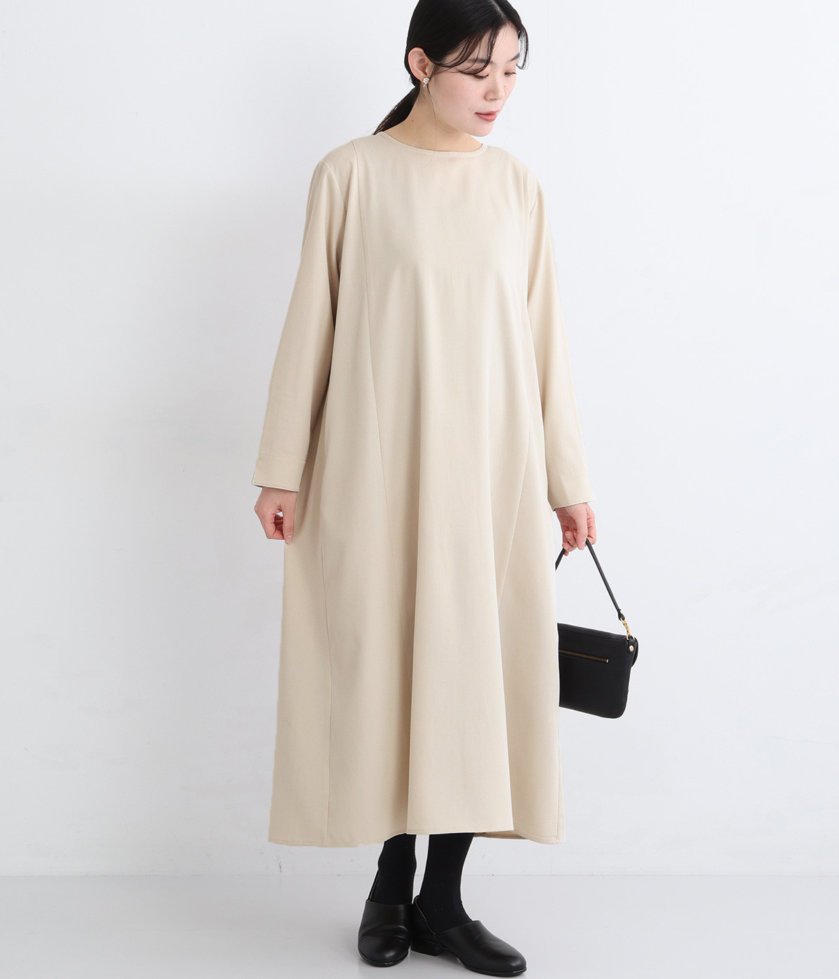 ストレッチレーヨン　後ろタックワンピース(ライトベージュ-ONESIZE)