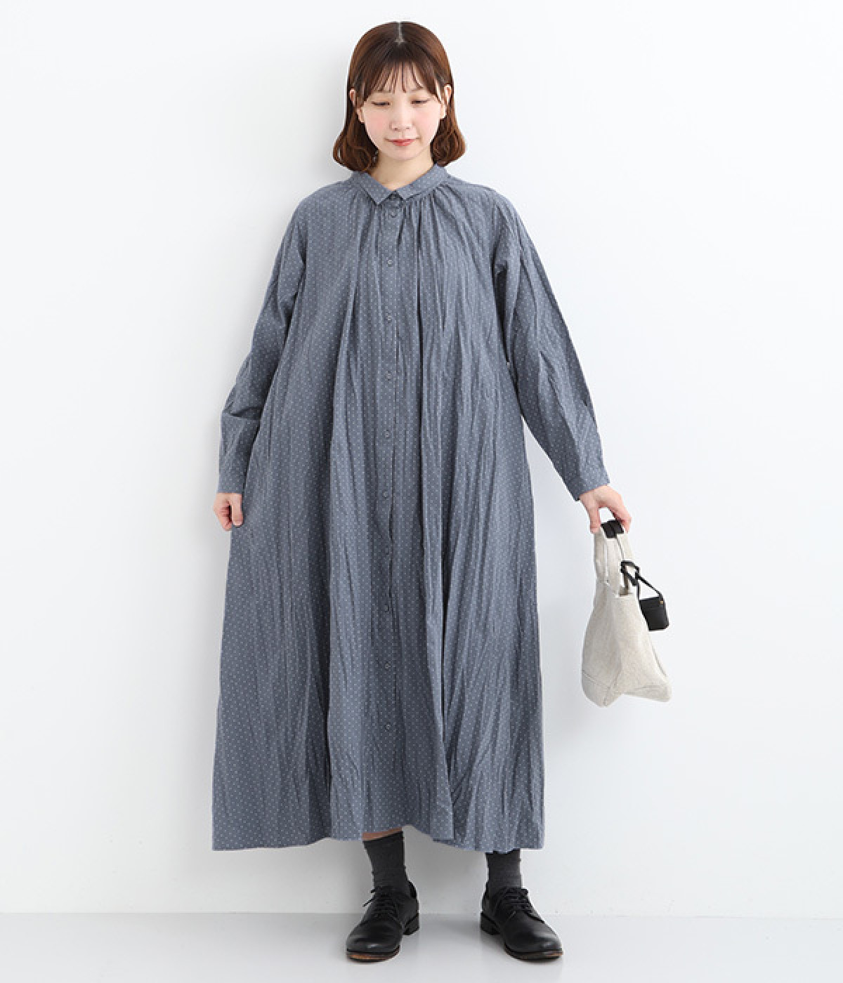 ピンドットクリンクル　ネックギャザーワンピース(ブルー-ONESIZE)