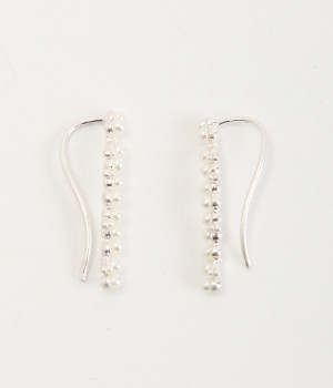 小粒パールピアス