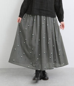 シロツメクサ刺繍ギャザースカート