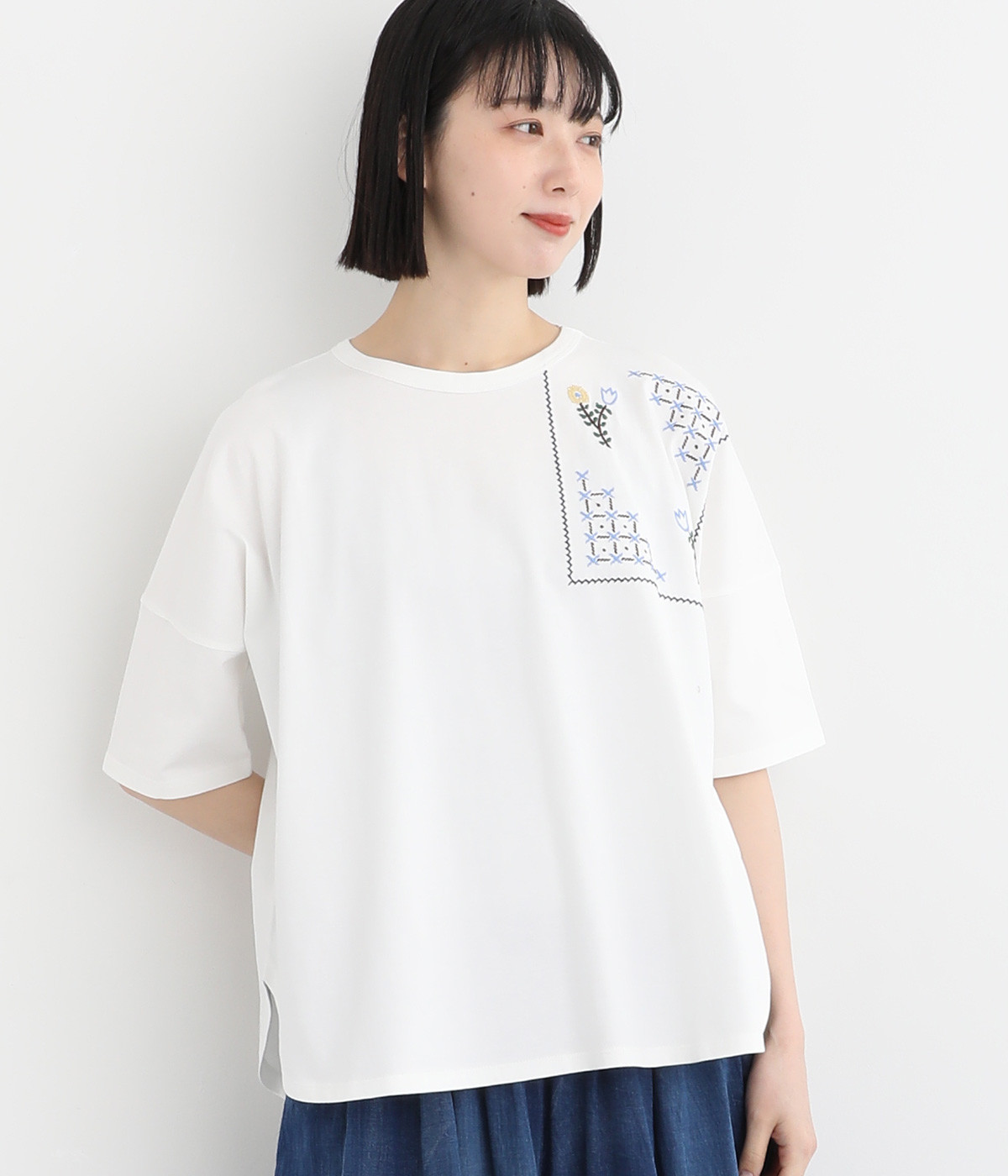 アンティーク風ステッチ刺繍ドルマンＴシャツ(オフホワイト-ONESIZE)