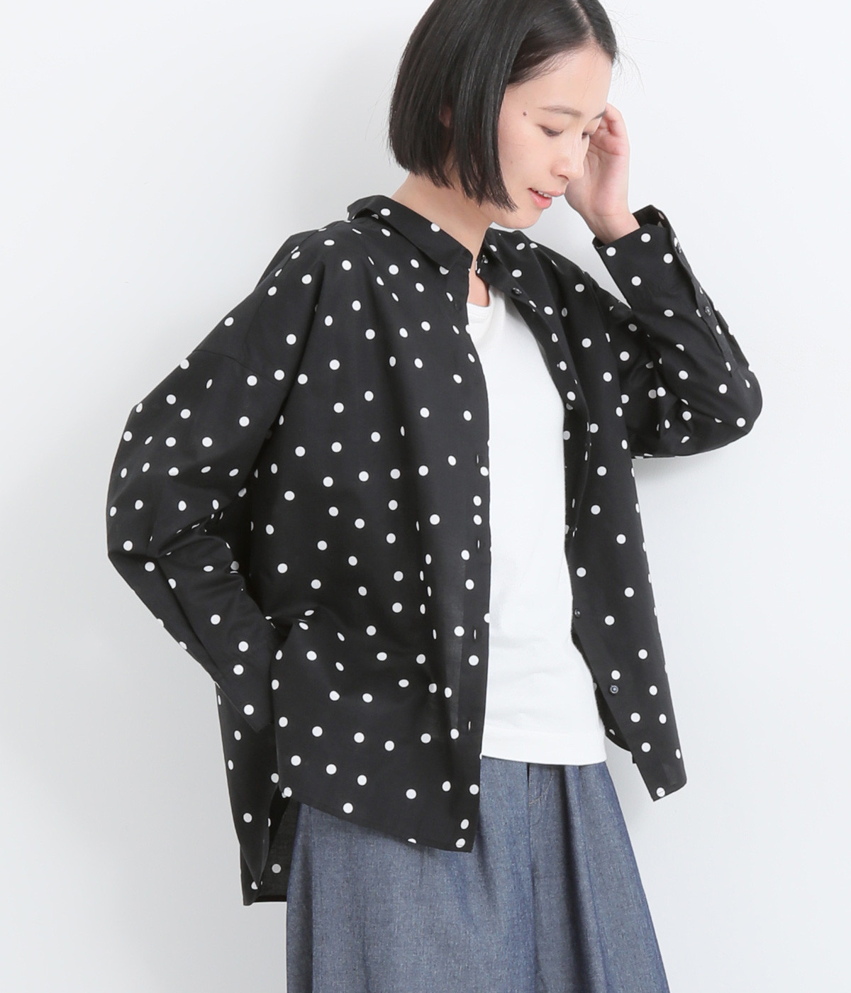 ランダムドットプリントバックタックシャツ(ブラックドット-ONESIZE)