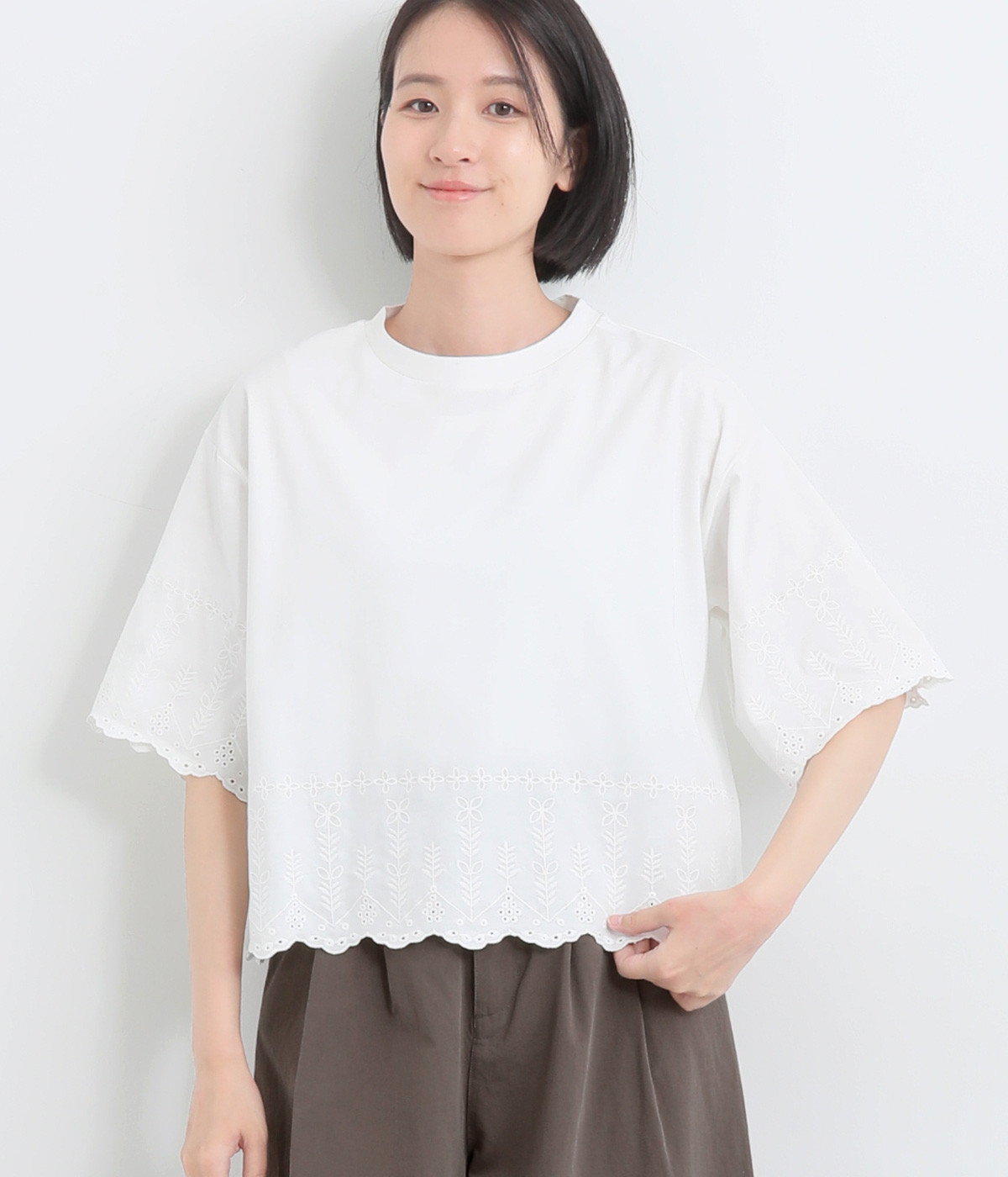 スカラップ刺繍プルオーバー(オフホワイト-ONESIZE)