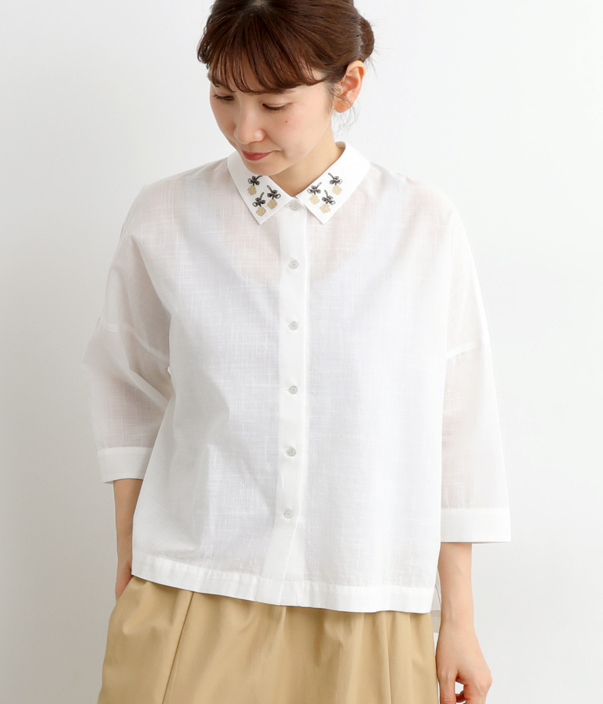 シロツメクサ刺繍6分袖シャツ(オフホワイト-ONESIZE)