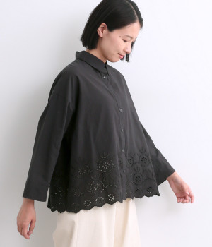 スカラップシフリー刺繍シャツ