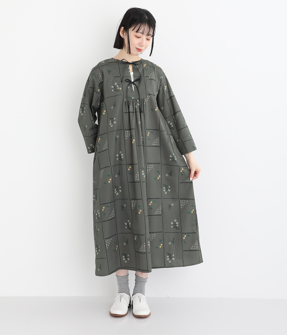 ステッチプリントカフタンワンピース(ダークグレー-ONESIZE)