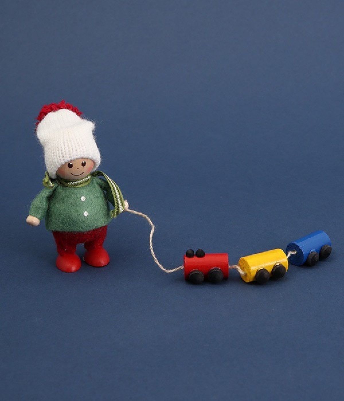 電車のおもちゃを運ぶ男の子 Joy to the world(カラー1-ONESIZE)
