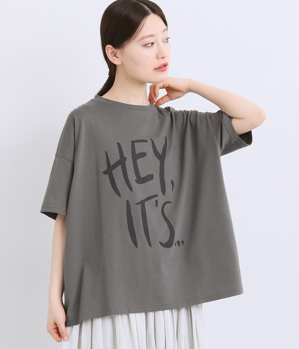 "ソフト天竺 【HEY,IT'S】プリントTシャツ"(チャコール-ONESIZE)