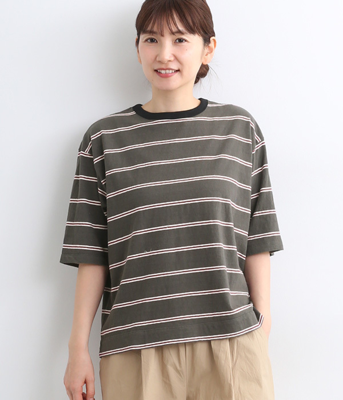 コットンクレセールボーダーミニスリットヘムTシャツ(チャコール-ONESIZE)