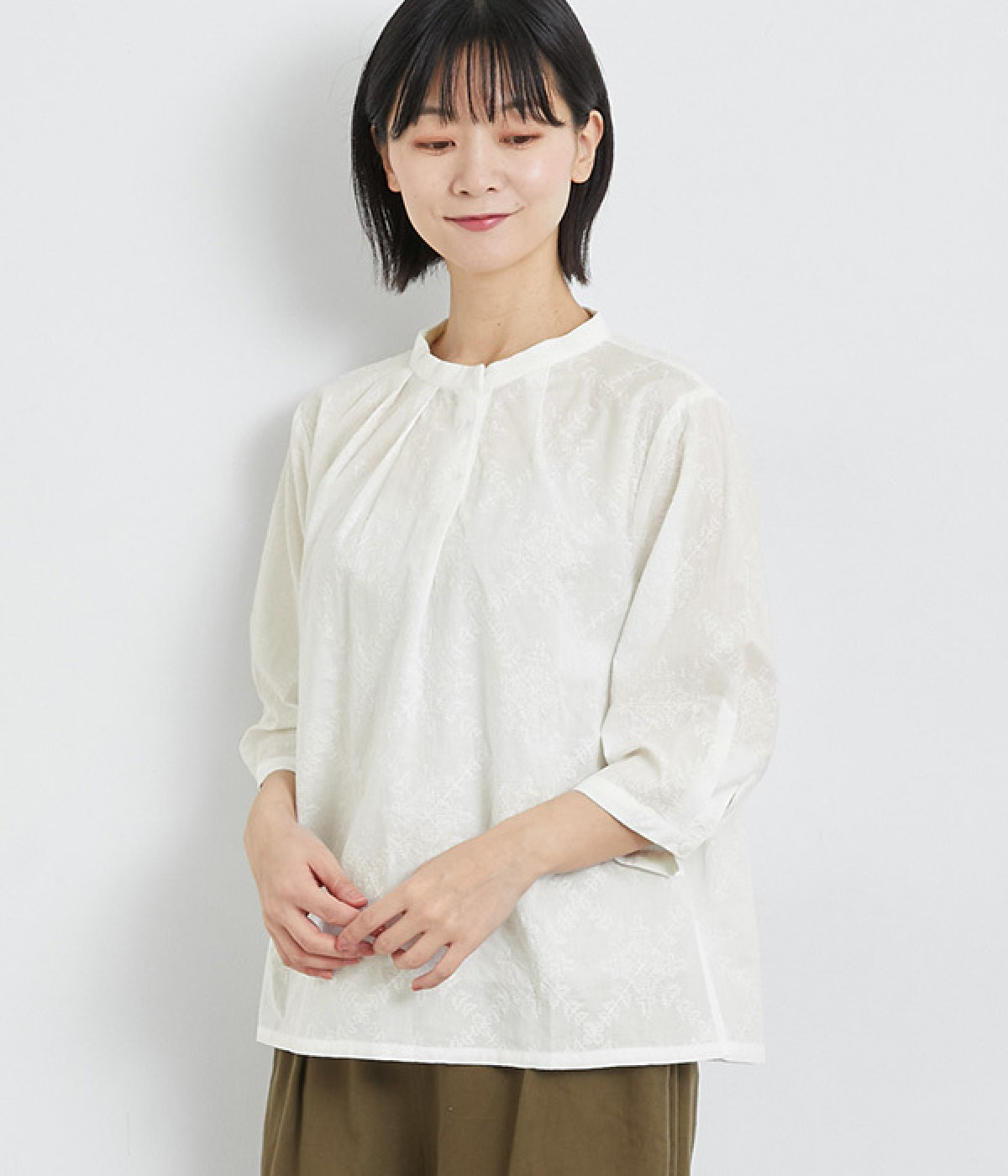 幾何刺繍タックプルオーバー(オフ-ONESIZE)