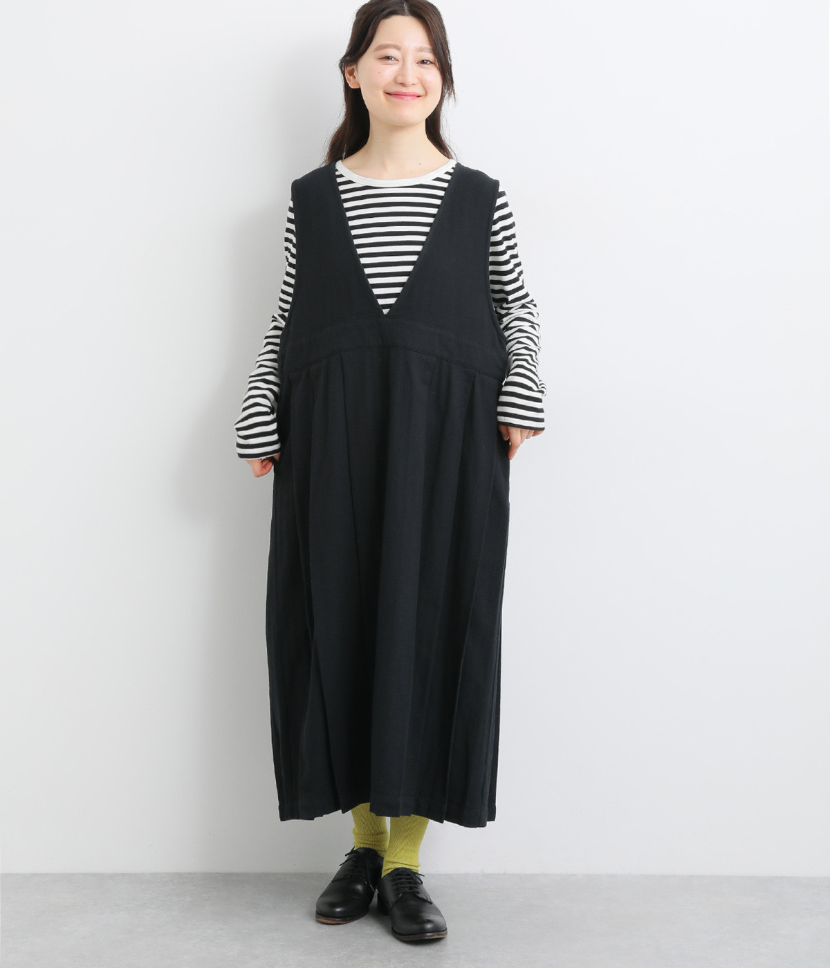 コットンリネンヘリンボーン プリーツジャンパースカート(ブラック-ONESIZE)