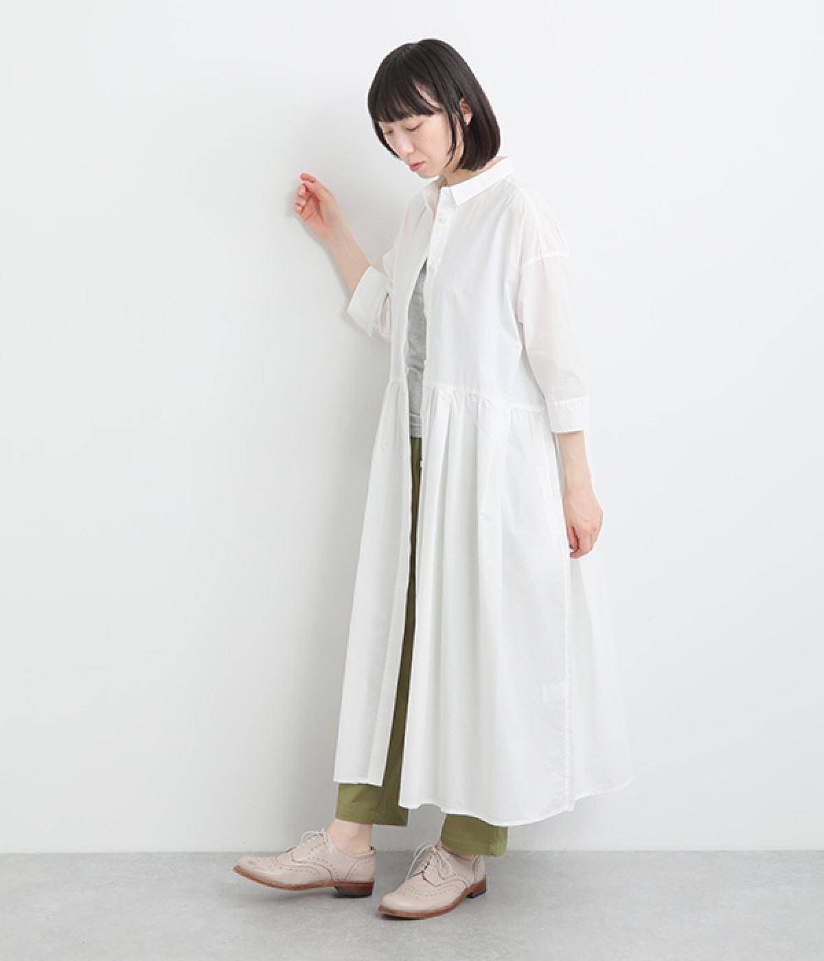 コットンタイプライターワッシャー比翼切替ギャザーワンピース(オフホワイト-ONESIZE)