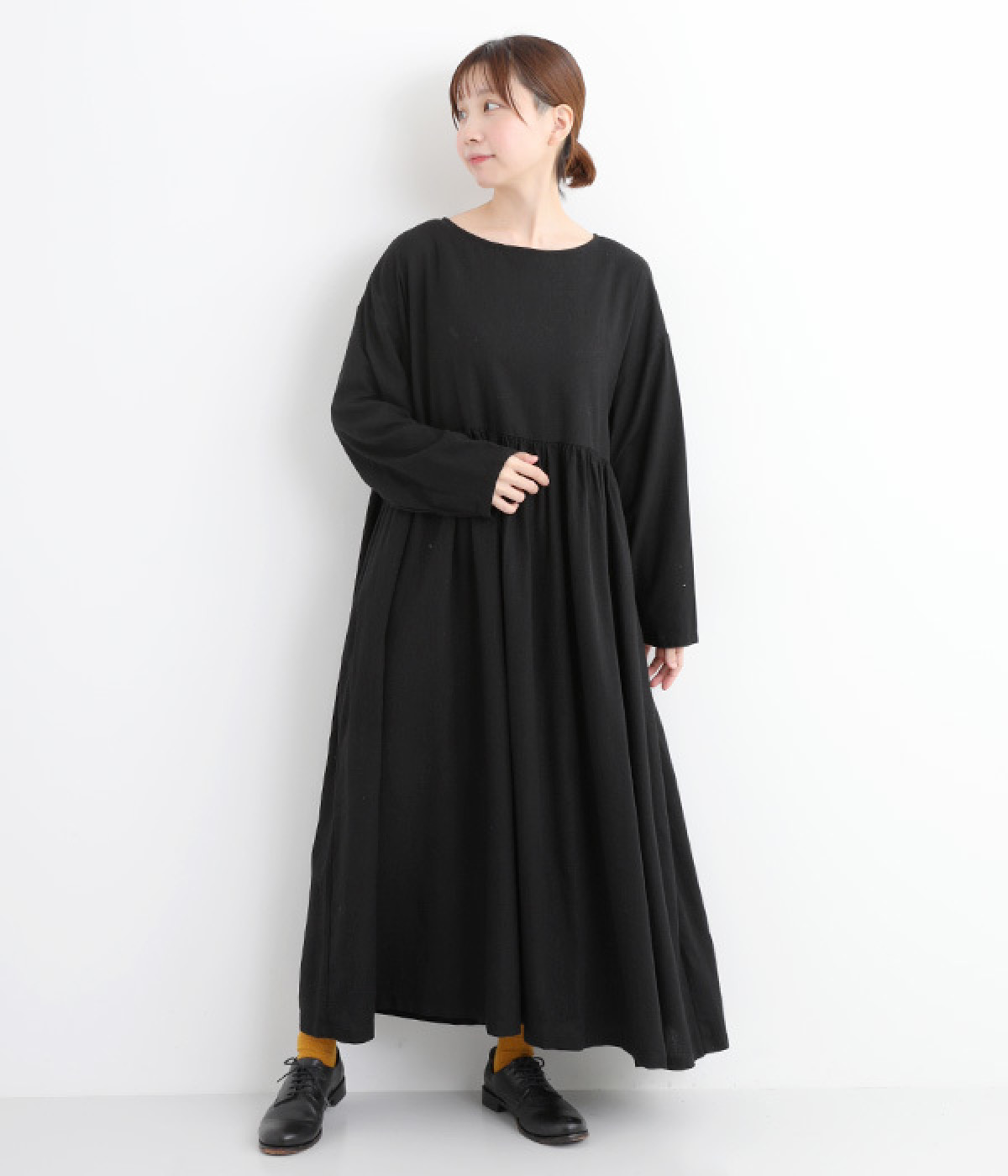 リネンレーヨンウエストギャザーワンピース(ブラック-ONESIZE)