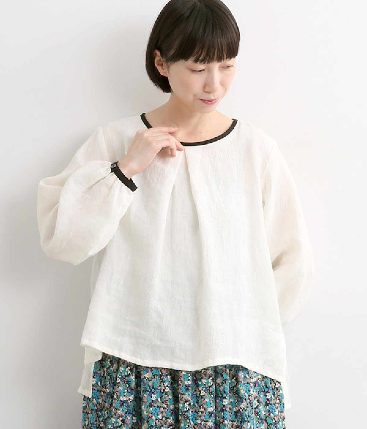 東炊きリネンバイカラーパイピングタックブラウス(オフ-ONESIZE)