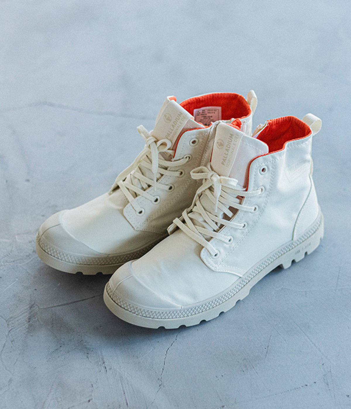 PAMPA HI SEEKER LITE＋ WP＋(ANTIQUE WHITE-235)
