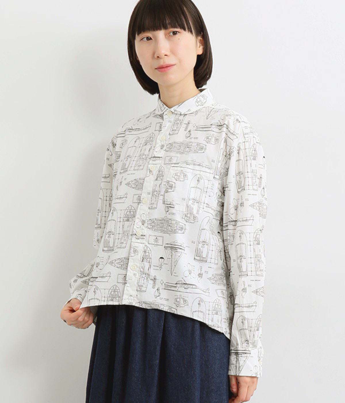 コットンブロードプリントシャツ(オフホワイト-ONESIZE)