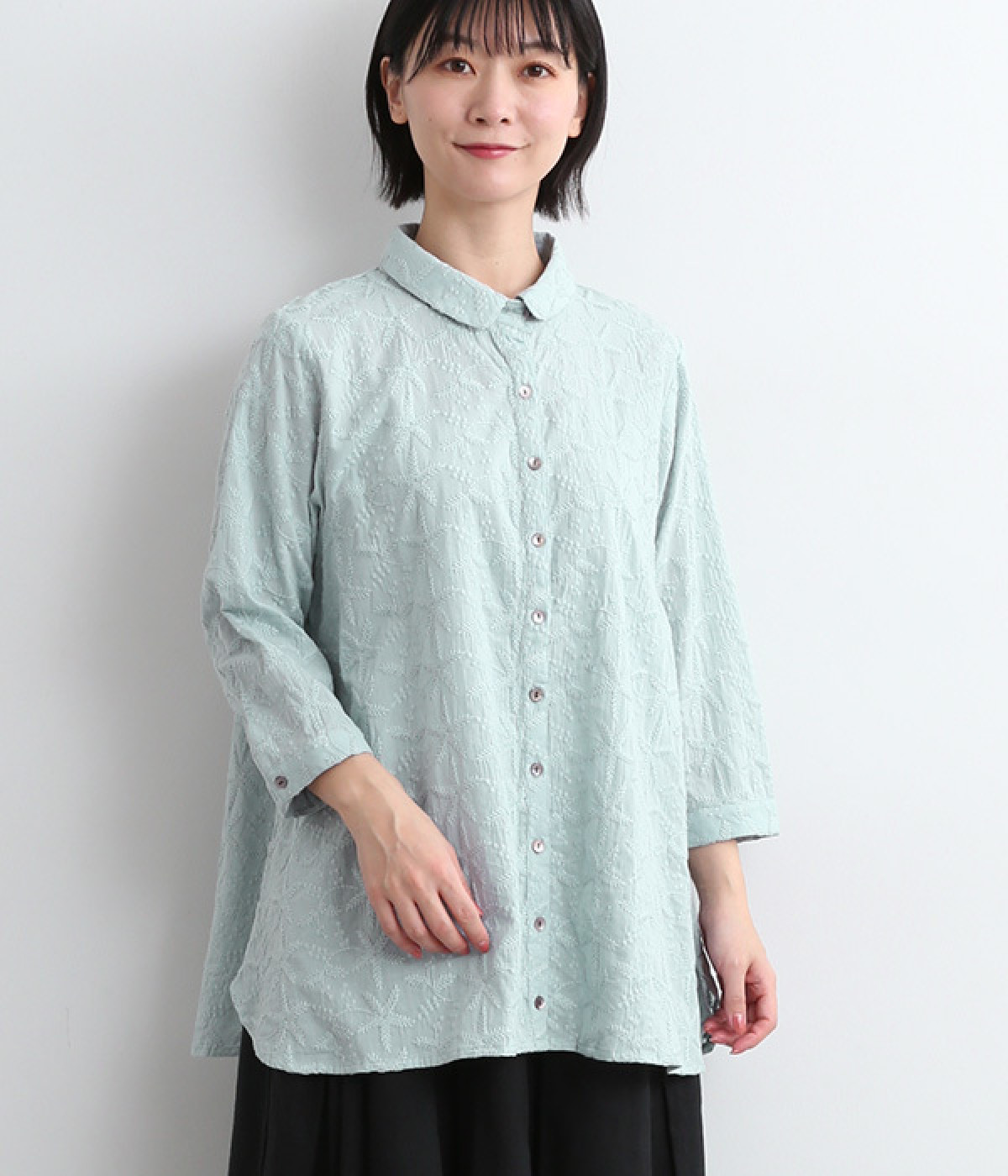 春のお花たち集う刺繍ロングシャツ(ブルー-ONESIZE)