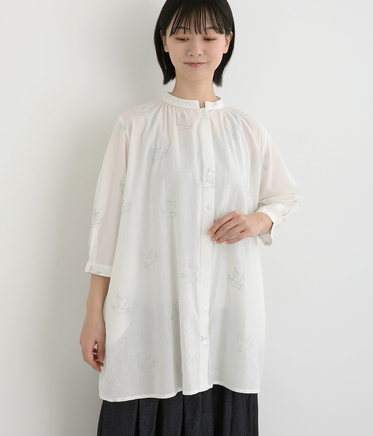 バード刺繍コットンロングシャツ(ホワイト-ONESIZE)