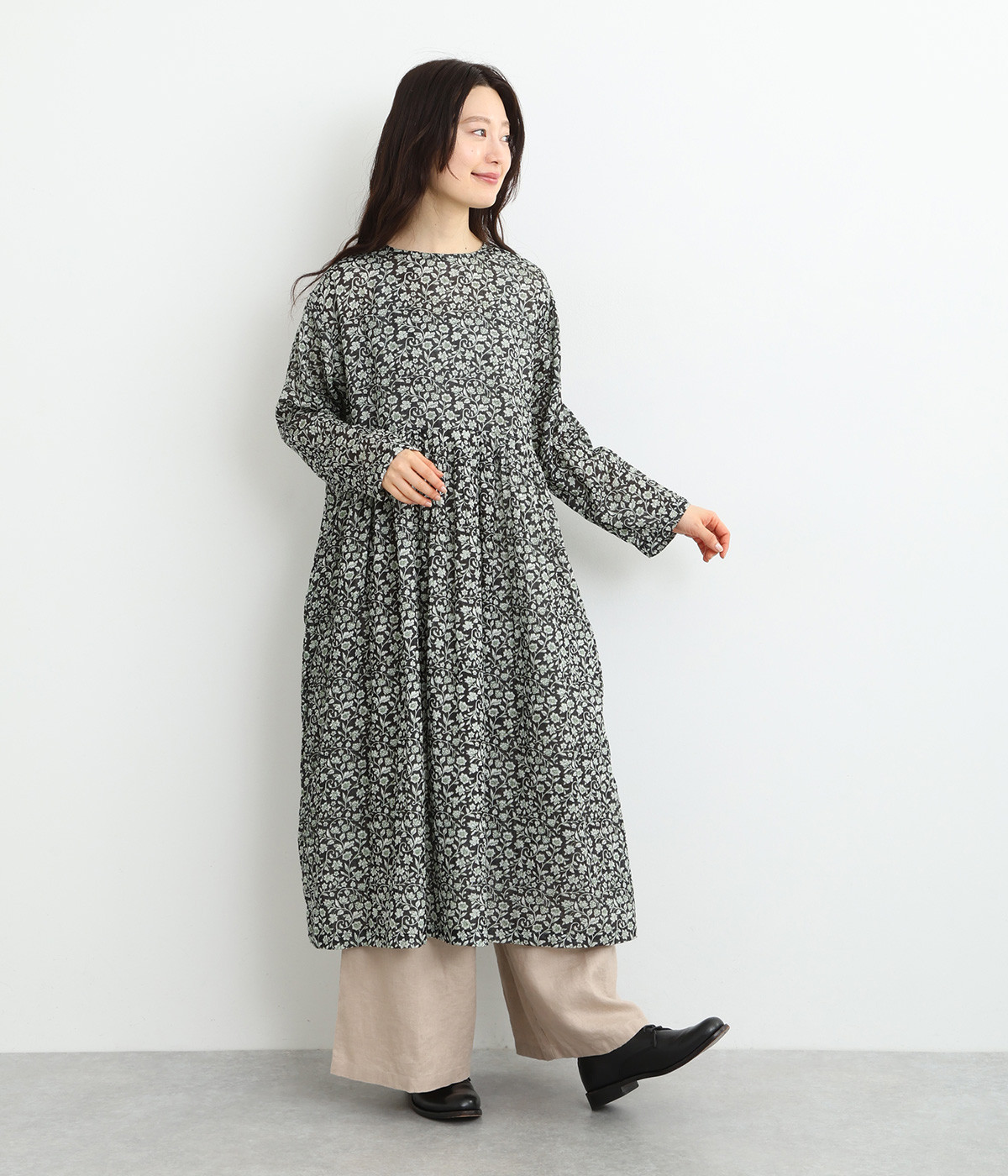 フローラルプリントダブルガーゼ2wayワンピース(ブラック-ONESIZE)