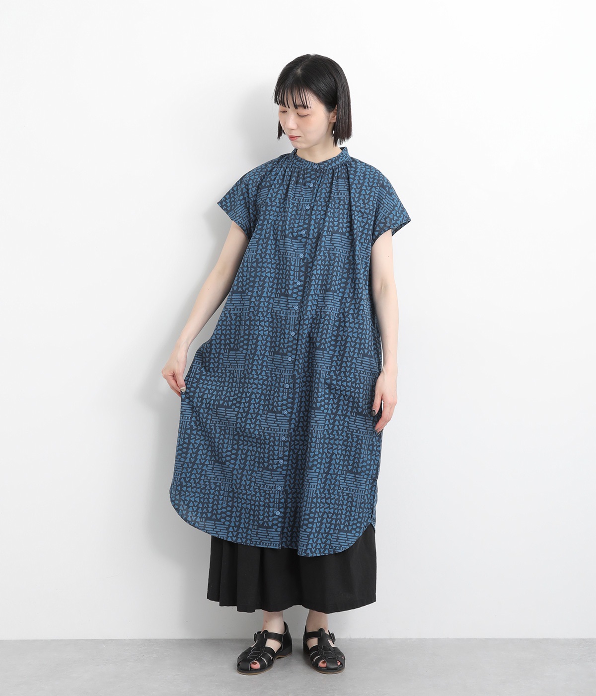 壁画のような柄バイカラープリントシャツワンピース(ネイビー-ONESIZE)