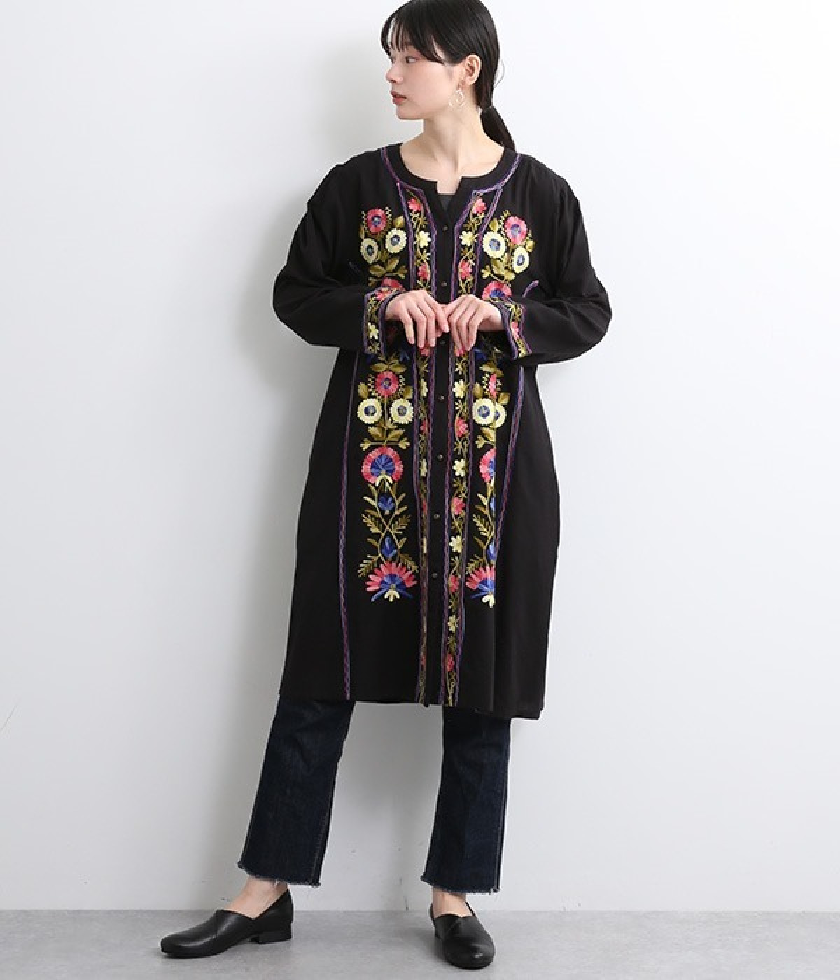 コットンアリ刺繍チュニックブラウス(ブラック-ONESIZE)