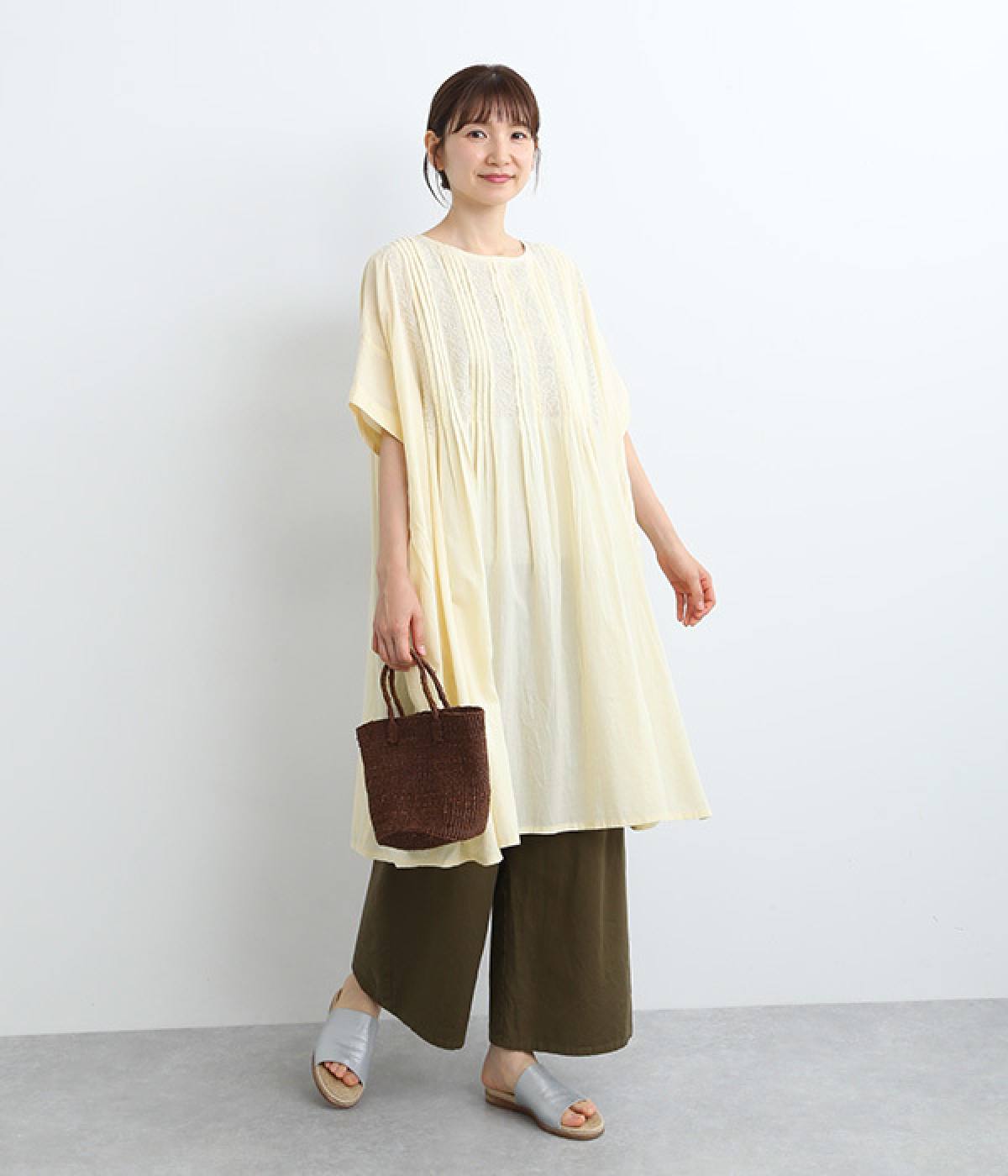 コットンボイルラクノウ刺繍ピンタックワンピース(ベージュ-ONESIZE)